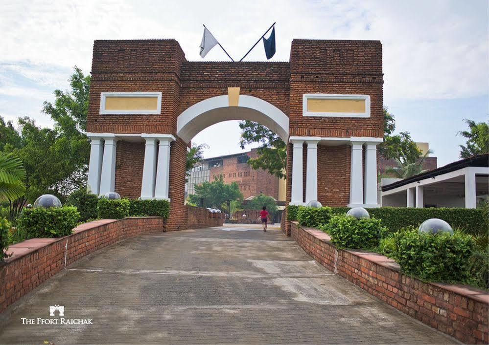 Hotel The Ffort Raichak. Kalkutta Exterior foto