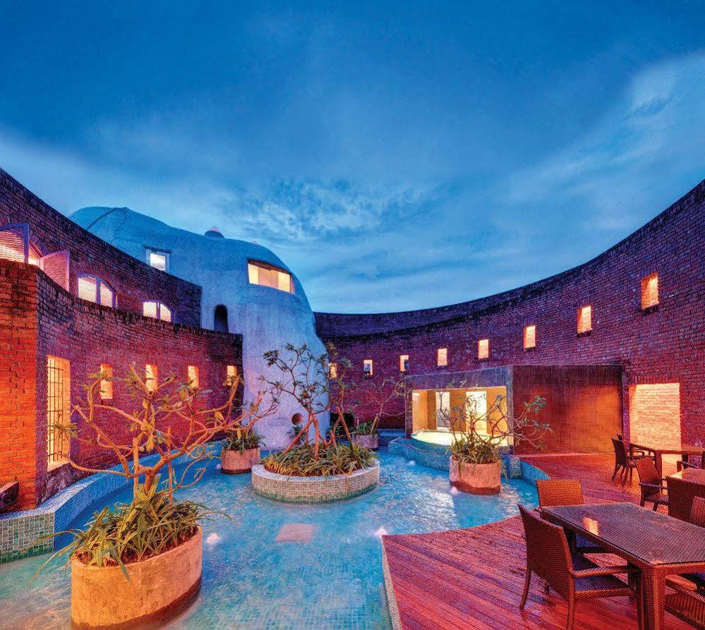 Hotel The Ffort Raichak. Kalkutta Exterior foto