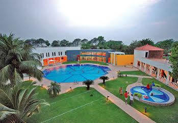 Hotel The Ffort Raichak. Kalkutta Exterior foto